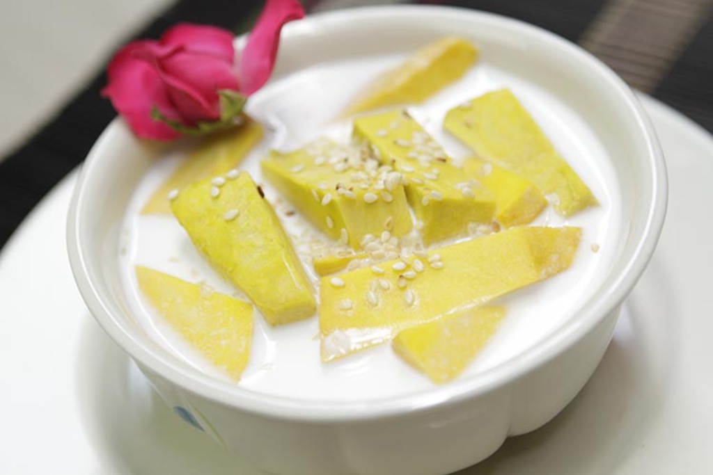 Soy Milk and Desserts by May Kaidee